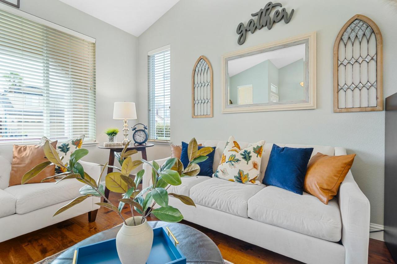 Brand New Listing - Windsor “Winetopia” Getaway Exterior photo