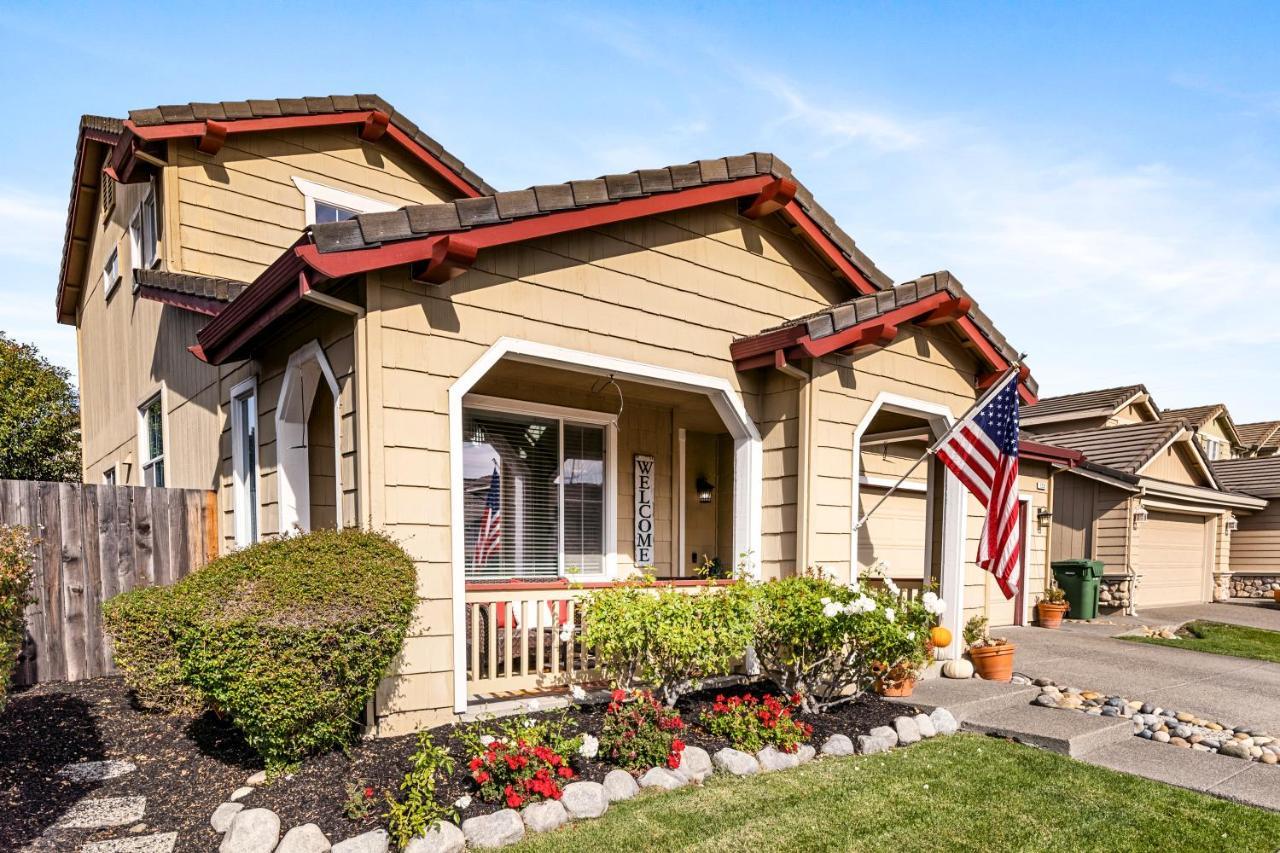 Brand New Listing - Windsor “Winetopia” Getaway Exterior photo